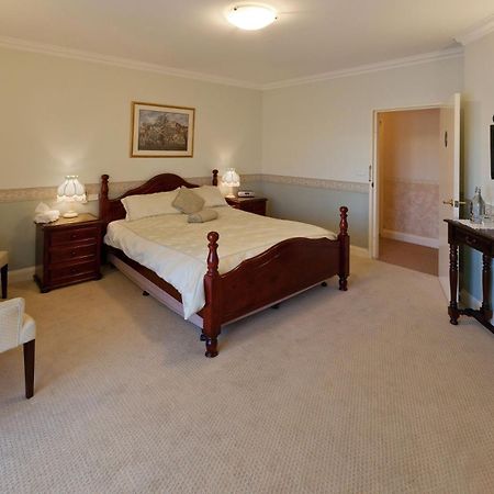 Plumes Boutique Bed & Breakfast Tamworth Exteriör bild