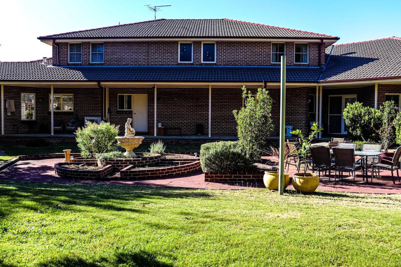 Plumes Boutique Bed & Breakfast Tamworth Exteriör bild