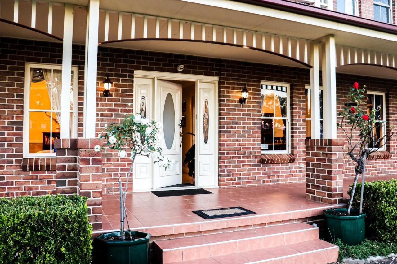 Plumes Boutique Bed & Breakfast Tamworth Exteriör bild