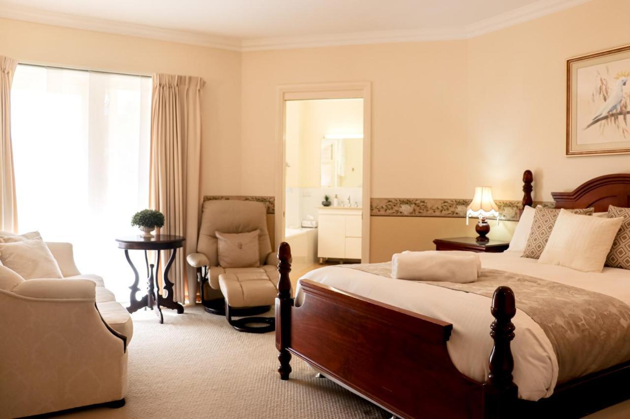 Plumes Boutique Bed & Breakfast Tamworth Exteriör bild