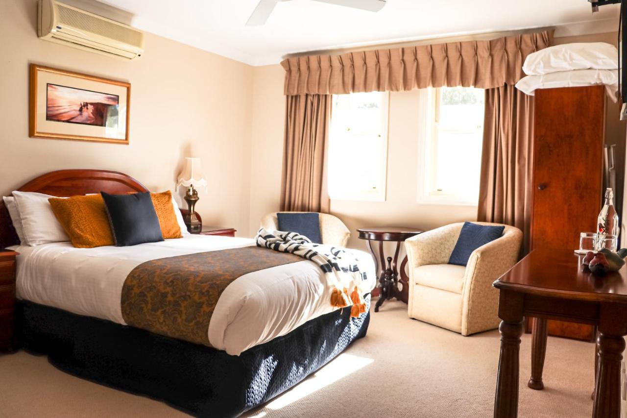 Plumes Boutique Bed & Breakfast Tamworth Exteriör bild