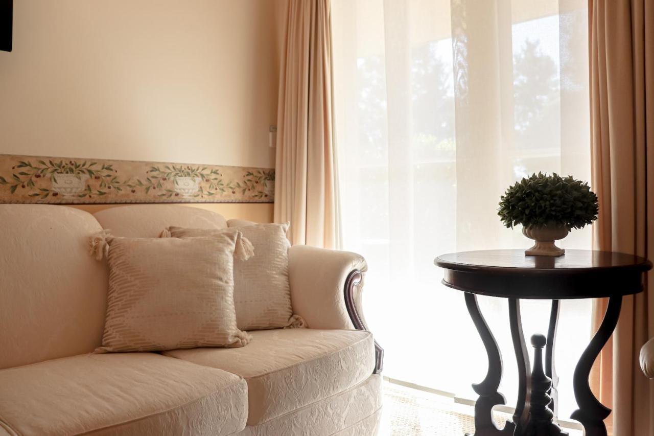 Plumes Boutique Bed & Breakfast Tamworth Exteriör bild